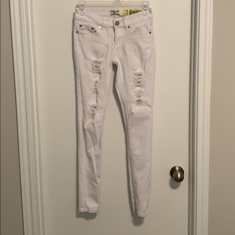 Distressed white jeans!